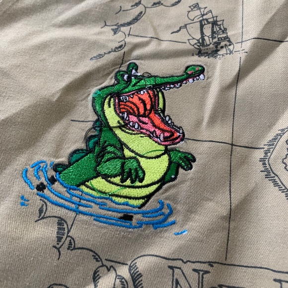 Disney Store Neverland Map Down XL Captain hook - Picture 3 of 5